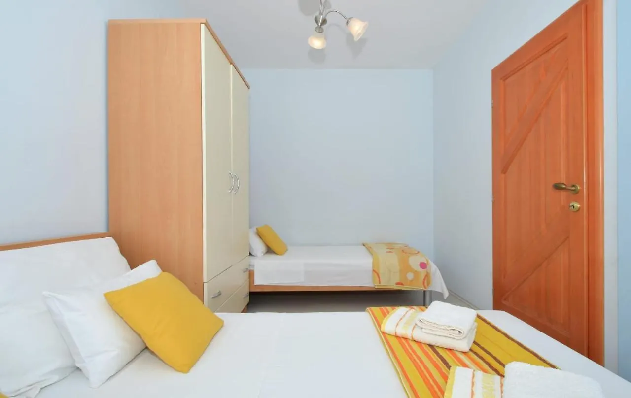 Apartments Santo Trogir - Okrug Gornji 0*,  Croatia