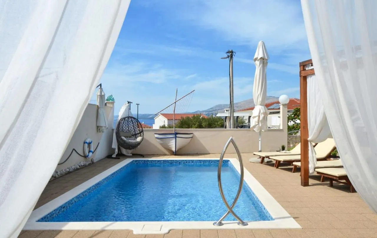 Apartments Santo Trogir - Okrug Gornji 0*,