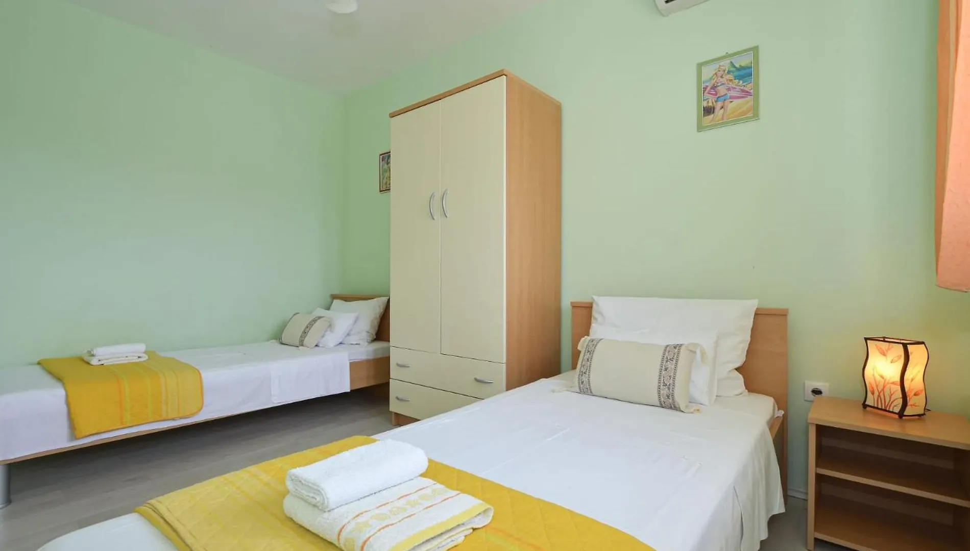 Apartments Santo Trogir - Okrug Gornji