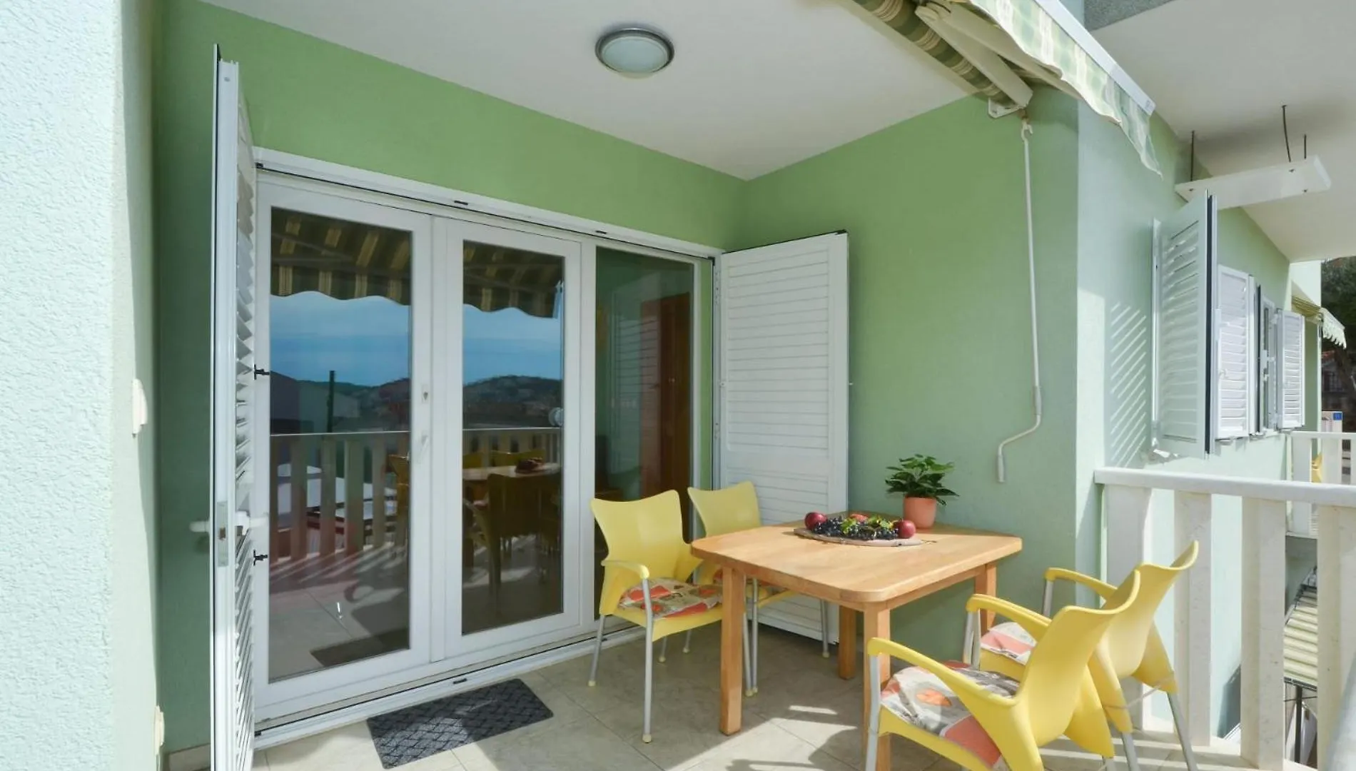 Apartments Santo Trogir - Okrug Gornji